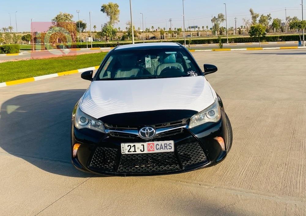 تۆیۆتا کامری